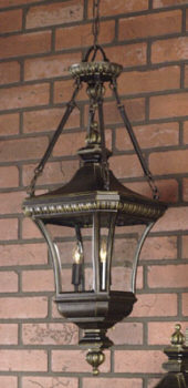 OUTDOOR HANGING 3-60W CAND (EACH)