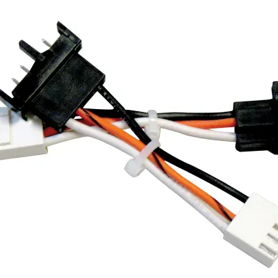 Convenient adaptor plug saves time and installation costs when retrofitting existing homes or apartments. For use with most Kidde smoke alarms. See manual for details.