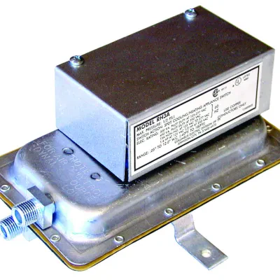 Air Flow / Differential Pressure Switch, Adjustable Pressure Set, Conduit Connection- Barbed (Both Sides), 120 TO 277 VAC, Setpoint Range- 05 TO 2 IN WC