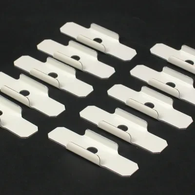 Supports lengths of 500 and 700 Series Raceway. Ivory.
